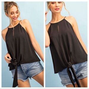 🛍NEW! Front Tie Top in Black!